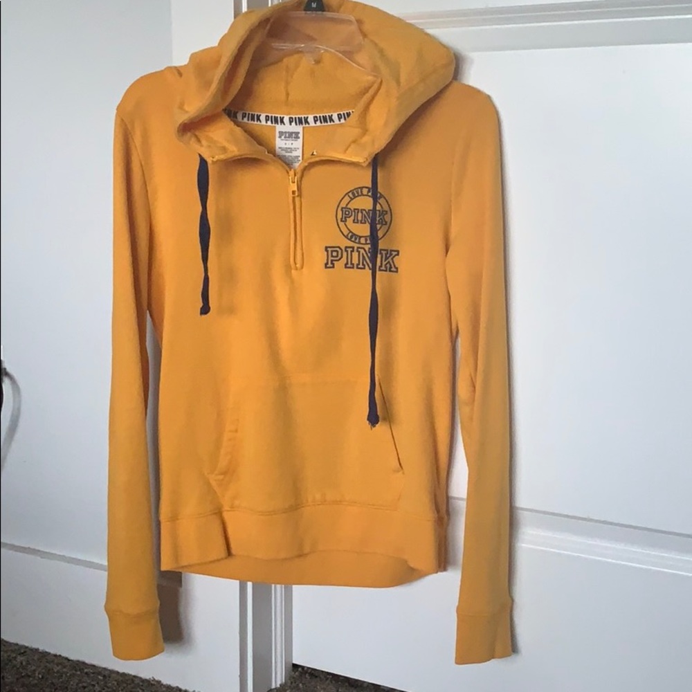 A yellow noodie